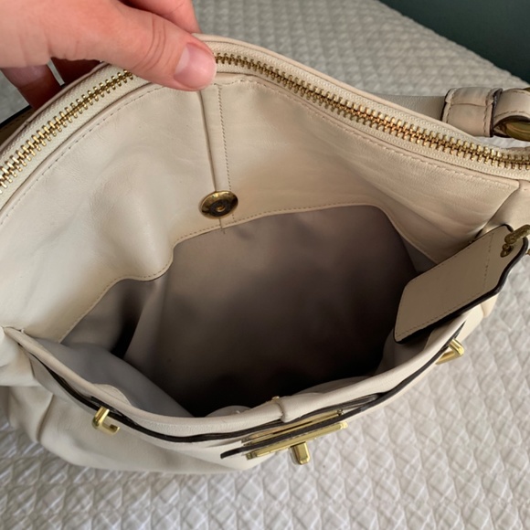 White Single Strap Coach Purse - Picture 9 of 10